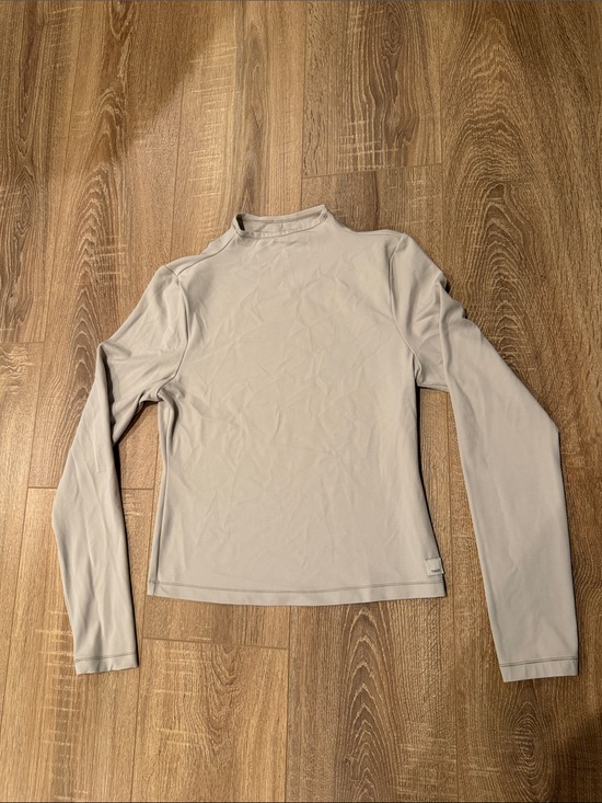 Vuori Tops - Vuori Long-Sleeve Mock Neck Top - Unbranded
